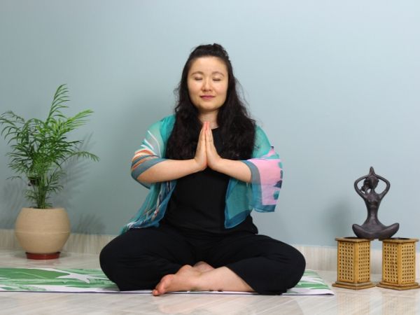 Cristina Mary - Jogue o estresse no lixo literalmente - Meditando